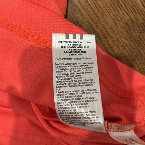 Adidas Women’s Salmon Colored Workout Tank Top Size Small - Picture 3 of 4